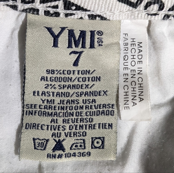 YMI Be True To You 7 Lowrise Bootie Short Black White Aztec Cross Heart Printed - Picture 10 of 11